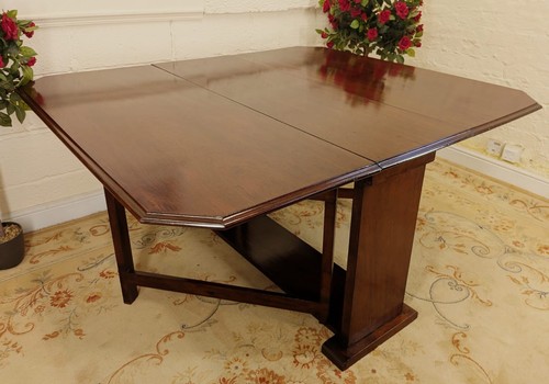 Large early 20th century - 20th, solid