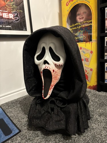Scream opening kill - kill, mask