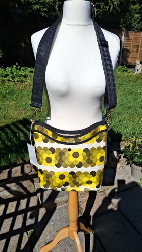 Orla kiely retro flower - retro,