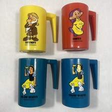 4 Vtg Walt Disney Production Plastic Cup Mug Snow White Seven Dwarfs Handles