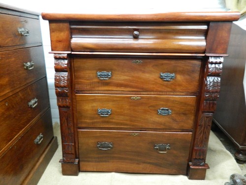 Mahogany veneer scotch chest - veneer,