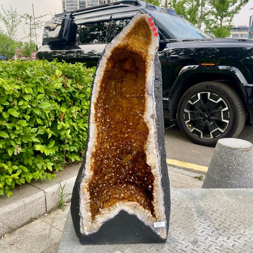 177 7lb natural citrine - natural, geode