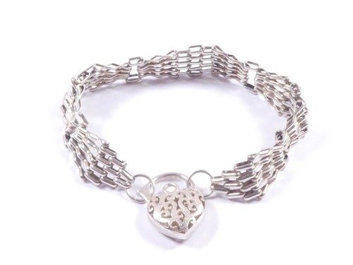 1991 gate bracelet love heart - love,