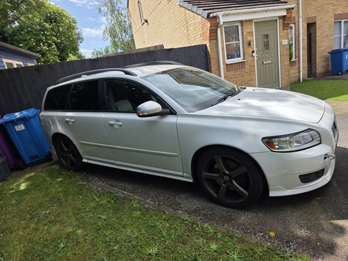 Volvo v50 design 2011 - d, r-design