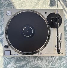 Technics SL-1200 mk5 