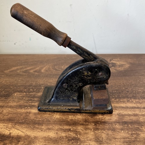 Vintage victorian cast iron - victorian,