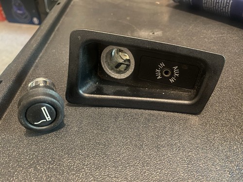 Bmw series aux in port - 1,