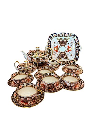 Royal crown derby - crown,