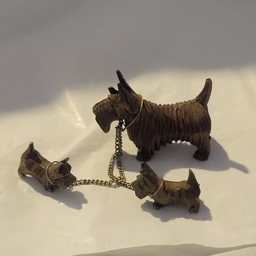 Vintage wood chained - wood, scottie