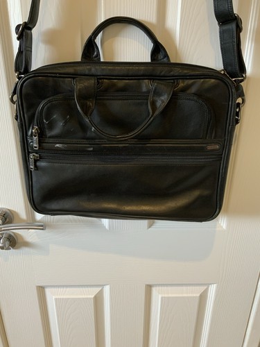 Tumi soft black - tumi, laptop