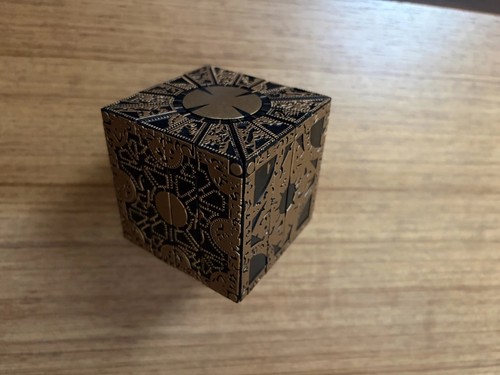 Hellraiser cube puzzle - puzzle, box