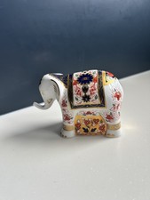  ROYAL CROWN DERBY IMARI INFANT ELEPHANT PAPERWEIGHT