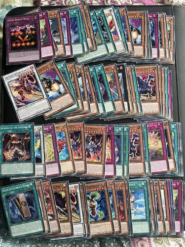 Yugioh card collection - 99,