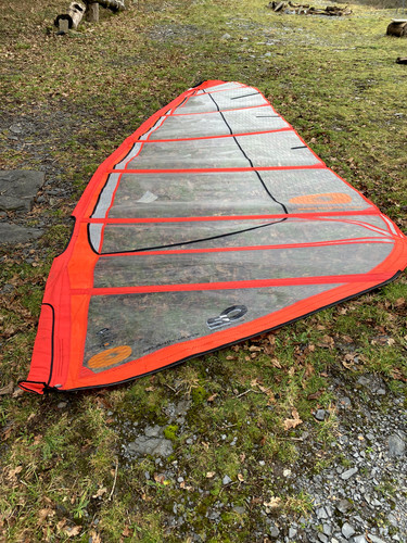 Used 4m2 loft sails windsurf - used, 8.4m2