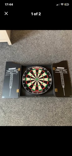 Winmau dart board - board, with