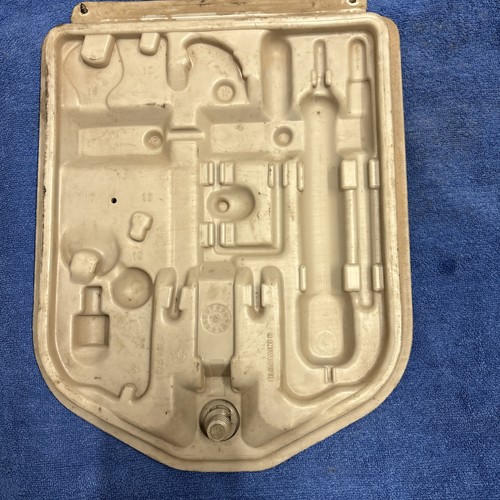 Bmw e30 boot trunk lid - bmw, tool