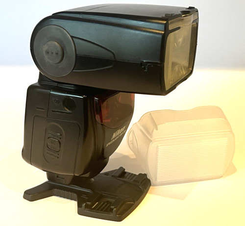 Nikon speedlight 700 flash - nikon,