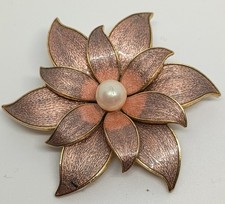 Vintage Fish & Crown Flower