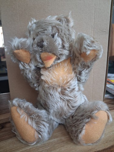 22in steiff zotty bear - 22in, button