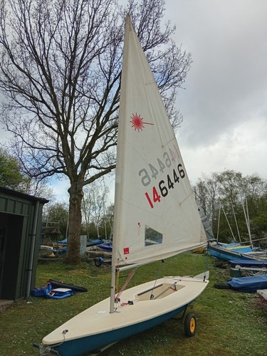 Laser radial dinghy - ,