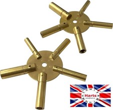 SET OF 2 CLOCK WINDING KEYS -