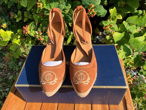 Fairfax favor richmond wedge - richmond,