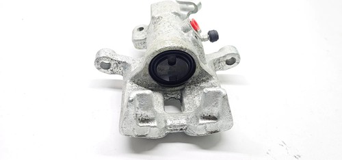Mazda hatchback rear - 6,