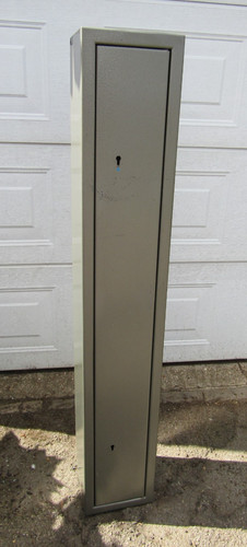 Gun cabinet suitable for - gun,