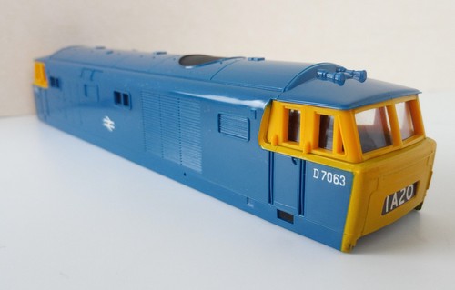 Tri ang hornby gauge type - type, 3
