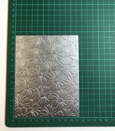 Daisy background hot foil - background,