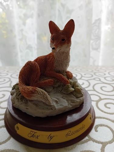 Vintage resin figurine - -, fox