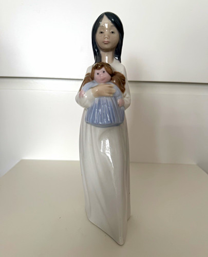 Nao porcelain girl - porcelain,