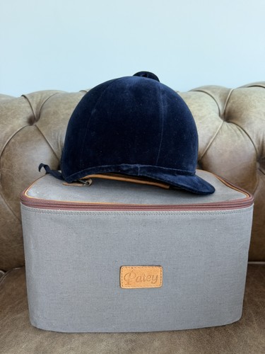 Like new navy patey - new, hunt