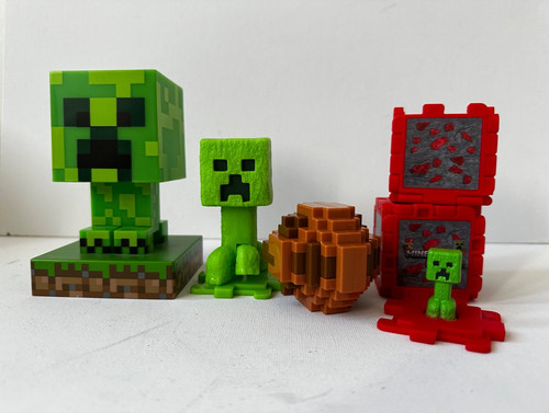 Minecraft toys bundle lot - minecraft,