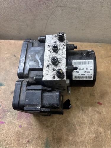 Mazda abs pump - 3, 8v61-2c405-ca