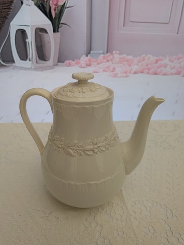 Vintage wedgewood queens ware - queens,