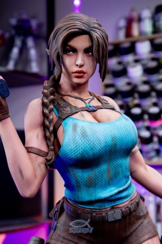 Lara croft scale resin - lara,