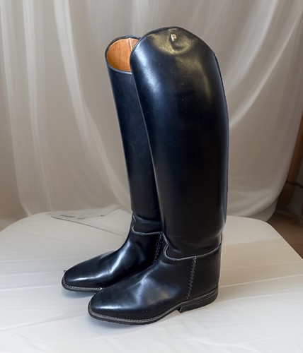 Petrie tall dressage - 20”,