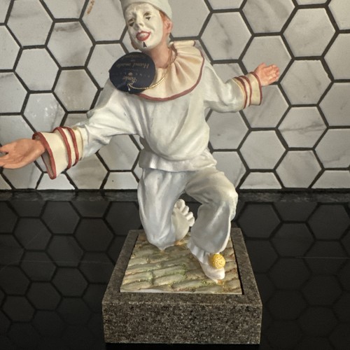 Border fine arts - arts, the