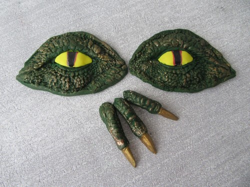 Dinosaur eyes claws fondant - dinosaur,