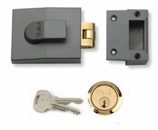 YALE 81 Roller Bolt Nightlatch