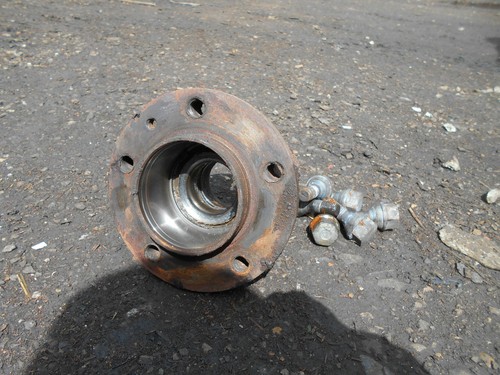 Rear wheel hub - hub, flange