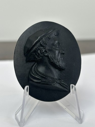 Wedgwood black basalt - black,
