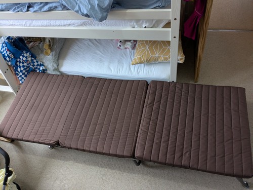 Portable folding bed - folding,