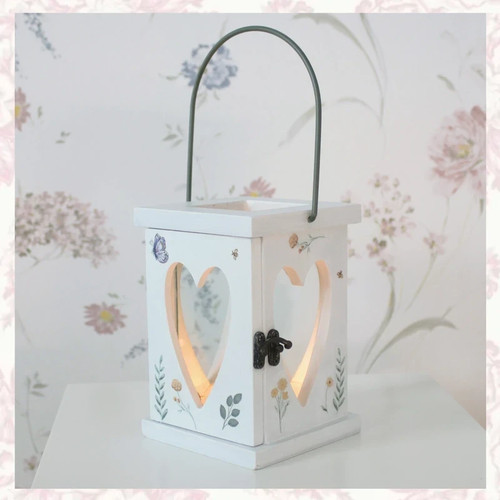 Shabby chic white heart - chic,