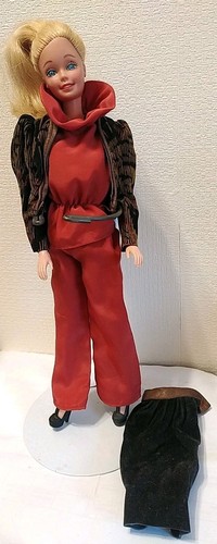 Vintage 1984 barbie doll - doll, with