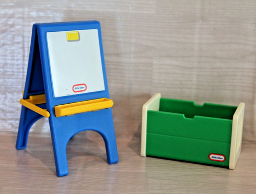 Little tikes toy dollhouse - tikes,