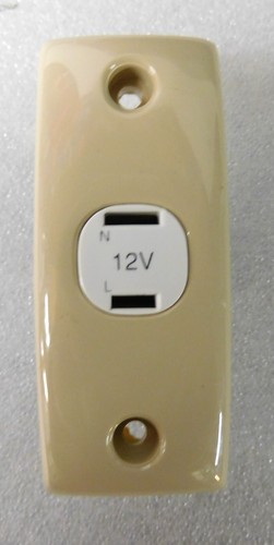Clipsal electrics 12v pin - 2,