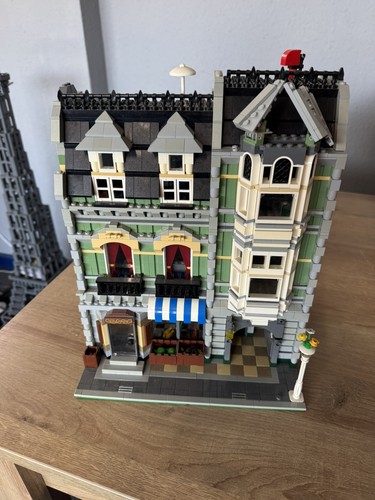 Lego green grocer - lego,