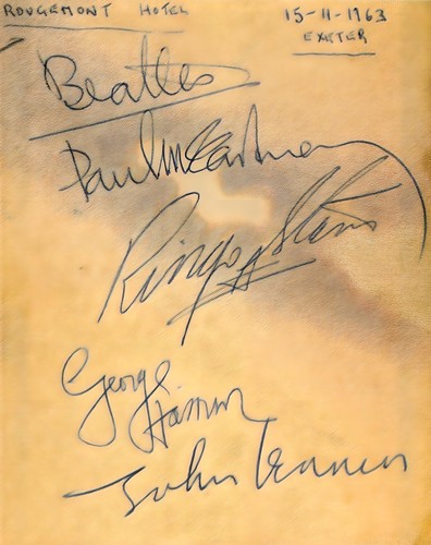 The beatles signed hotel - hotel, note